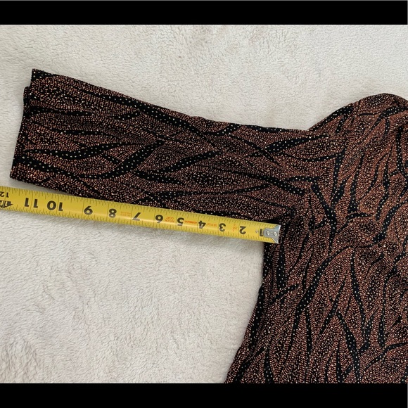 Helene Blake Black Gold Metallic Sparkly Top Size 2X - Picture 4 of 17